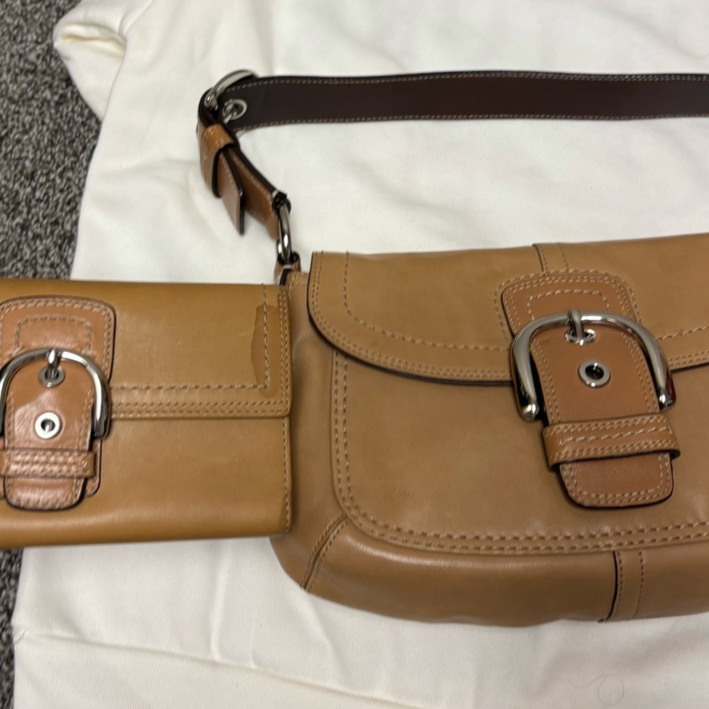 Coach Tan Leather Shoulder Bag with Brown Strap